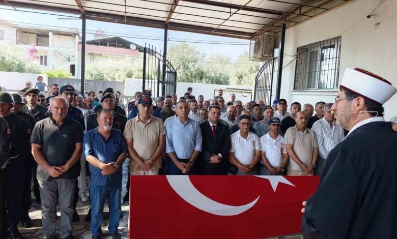 Kıbrıs gazisine askeri törenle veda 1 kibris gazisine askeri torenle veda 7dfb812b0cef |