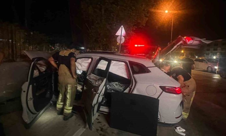 kirmizi isik ihlali ortaligi savas alanina cevirdi 2si agir 8 yarali 6445d55d5e25 |