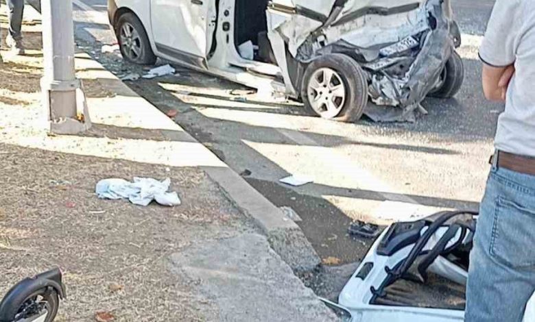 kucukcekmecede arac ile servis minibusu carpisti 4 yarali feb288daf58d |