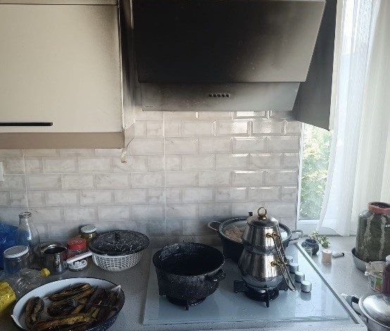 manyasta apartman dairesinin mutfaginda yangin cikti fed21df95a71 |