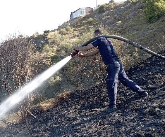 Marmara Adası’nda arazi yangını söndürüldü 1 marmara adasinda arazi yangini sonduruldu c7f3021f96e6 |