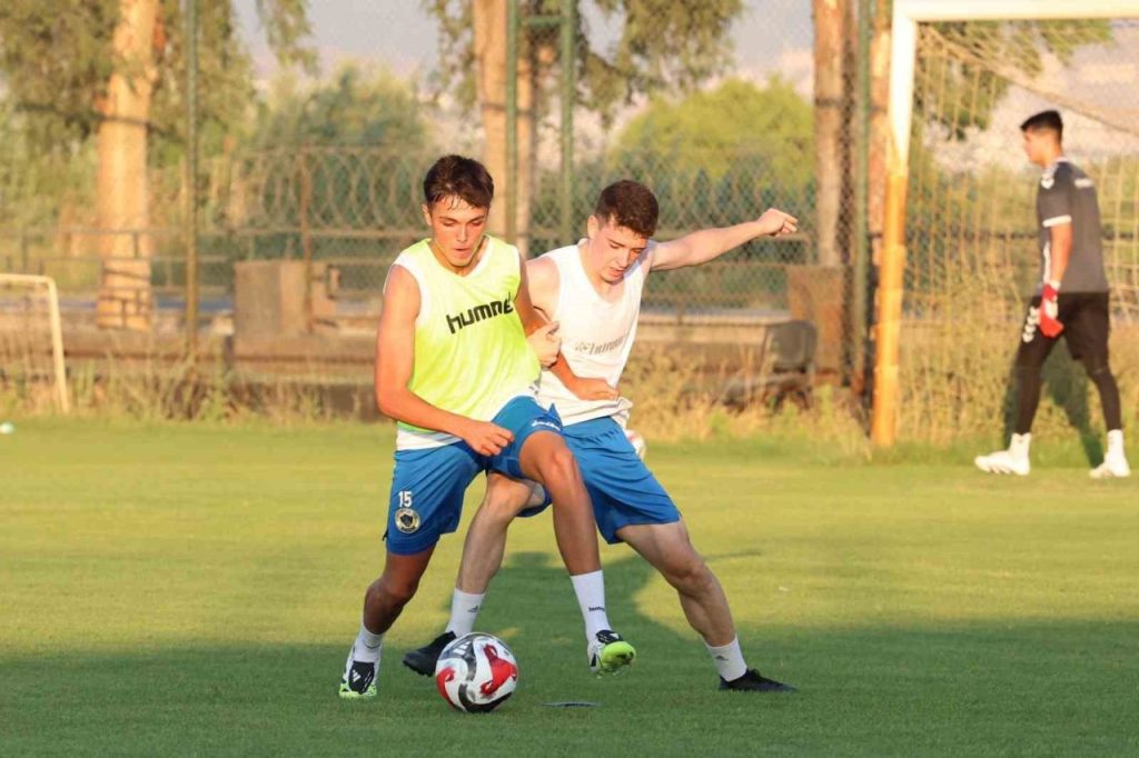 menemen fkdan gokturk efeye profesyonel sozlesme d0a8f6ab89ac |