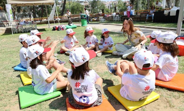 Minikler ve öğretmenler, doğayı sanatla keşfetti 1 minikler ve ogretmenler dogayi sanatla kesfetti a5d54544a064 |