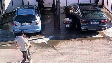 motosikletli genc kiz benzinlikte yikanan otomobile carpti yakit istasyonundaki kaza kamerada 243e106116a9 |
