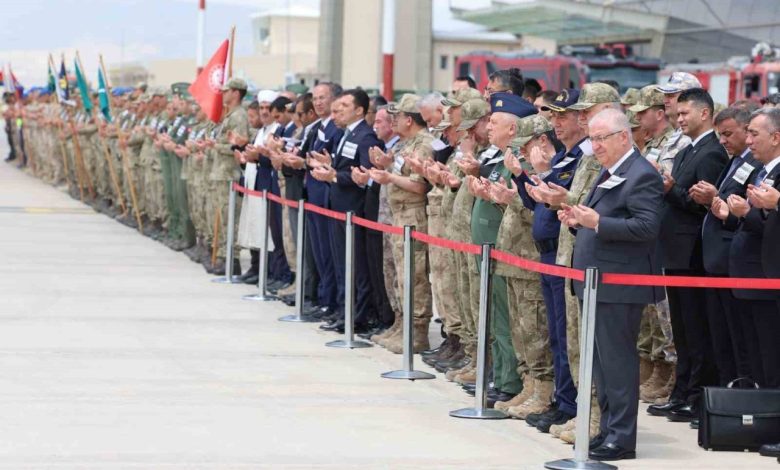 pence kilit harekati bolgesinde metan gazindan etkilenerek sehit olan askerlerin naaslari torenle memleketlerine ugurlandi 1103ca1b6547 |
