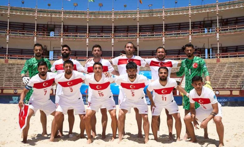 Plaj Futbolu Milli Takımı’nın aday kadrosu açıklandı 1 plaj futbolu milli takiminin aday kadrosu aciklandi 7e75b23db7e2 |