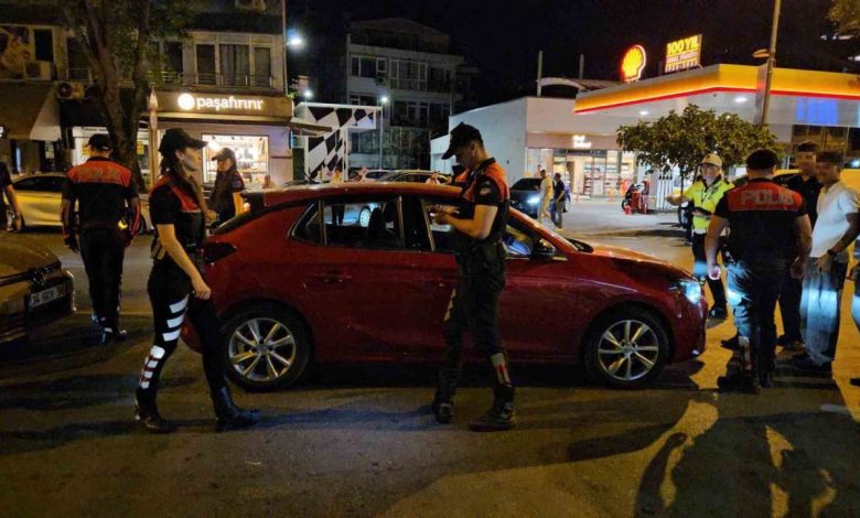 sariyerde gerceklestirilen genel guvenlik ve asayis uygulamasinda bin 585 kisi kontrol edildi a157fec037a5 |