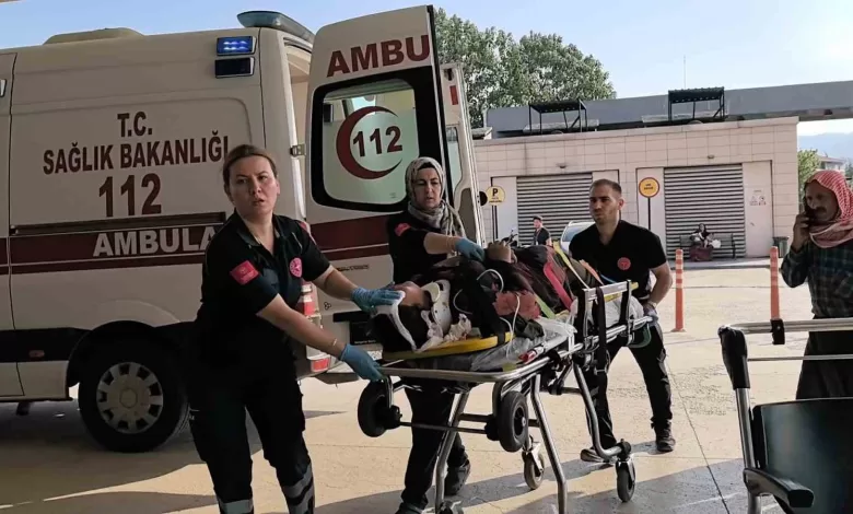 Seyir halindeki kamyonetten düşerek ağır yaralandı 1 seyir halindeki kamyonetten duserek agir yaralandi 3f10c4598e22 |