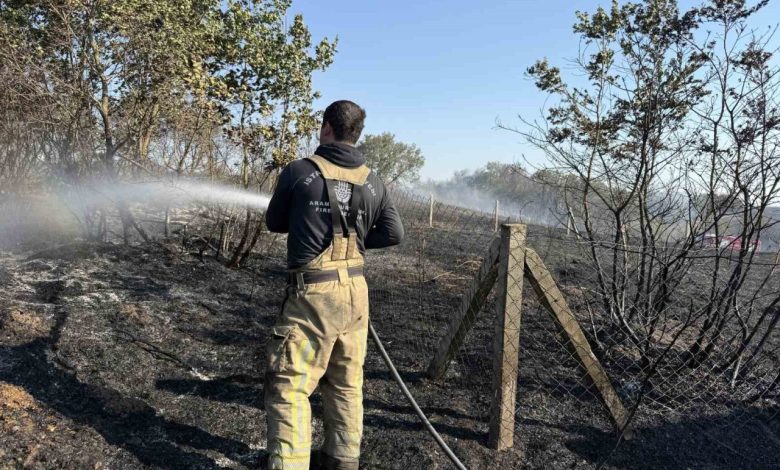 Silivri’de arazi yangını: 2 kişi yaralandı, itfaiye aracı yandı 1 silivride arazi yangini 2 kisi yaralandi itfaiye araci yandi dd2ed97d780a |