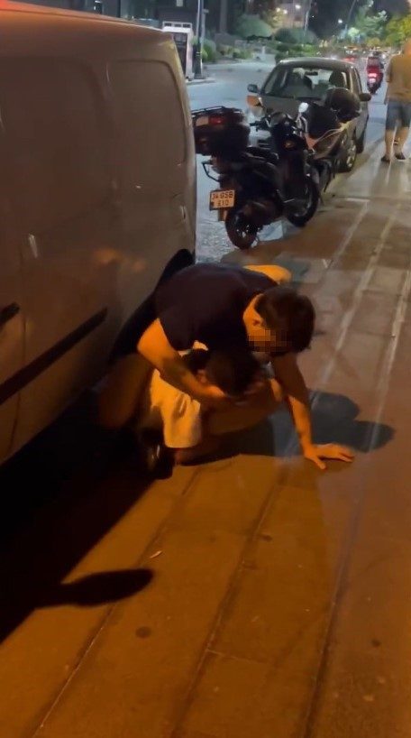 sosyal medya fenomenlerinin tartismasi yumruklu kavgayla bitti d209eef4e4d2 |