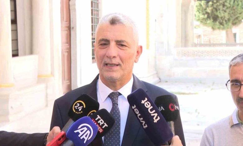 ticaret bakani omer bolat ayasofya i kebir camii serifinde duzenlenen mevlit programina katildi ea1dcbcb5b52 |