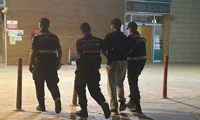 Uyuşturucu satıcısı kovalamaca sonucu yakalandı 1 uyusturucu saticisi kovalamaca sonucu yakalandi e1a9bc145afa |