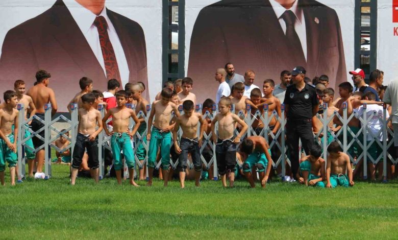2. Geleneksel Taha Akgül Karakucak Güreşleri başladı 1 2 geleneksel taha akgul karakucak guresleri basladi 750281d9d32b |
