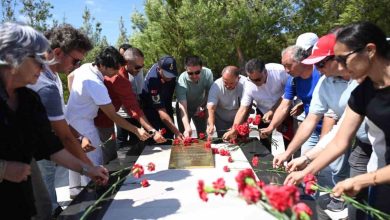 57 alay komutani yarbay huseyin avni bey mezari basinda anildi f4ecf35009ad |