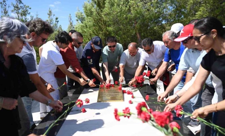 57 alay komutani yarbay huseyin avni bey mezari basinda anildi f4ecf35009ad |