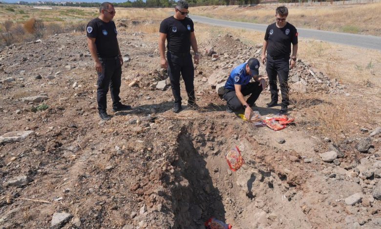 Burhaniye’de son kullanma tarihi geçmiş gıdalar imha ediliyor 1 WhatsApp Gorsel 2025 08 27 saat 11.44.18 073611d9 |