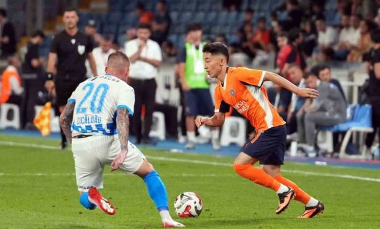 abbosbek fayzullaev basaksehir formasiyla ilk macina cikti 170be5ea8236 |
