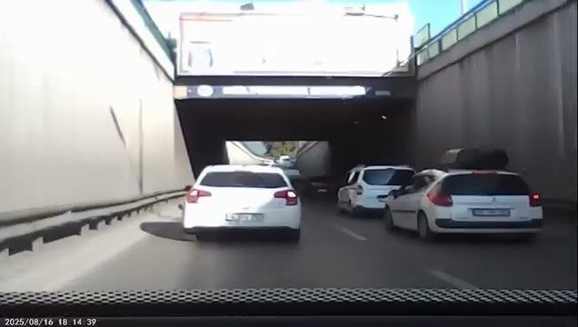 alkollu surucu trafigi boyle birbirine katti f0fff773c65d |