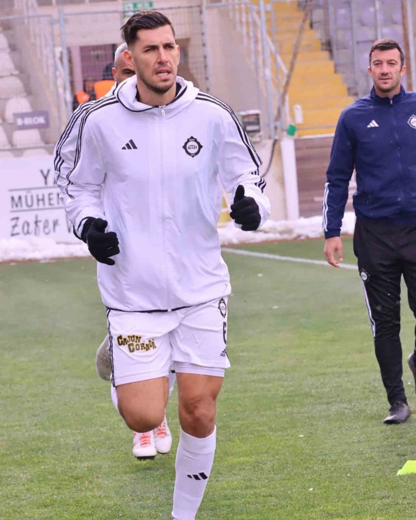 altayda ceyhun gulselam kampa katilmadi 51e3cb6635ee |