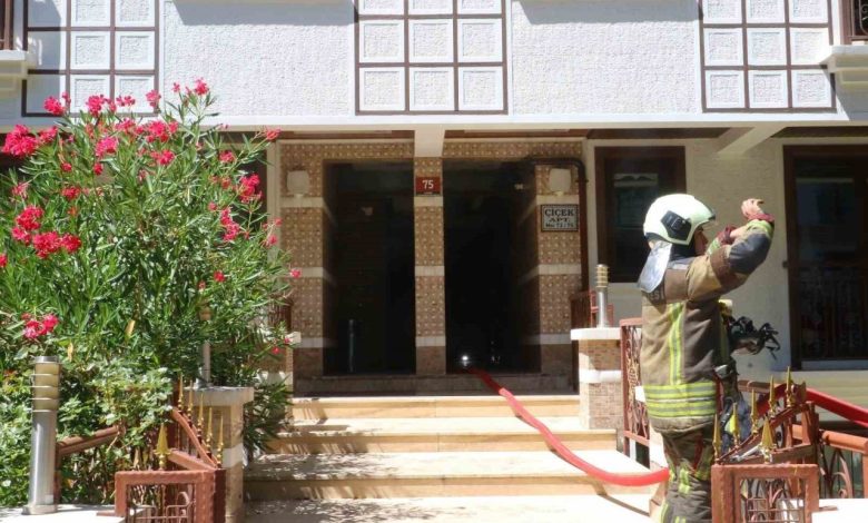 Ankara’da 3 katlı binada yangın çıktı 1 ankarada 3 katli binada yangin cikti 58b15874c327 |