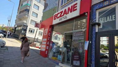 ankarada kontrolden cikan otomobil eczaneye carparak durabildi 8a4068a0b349 |