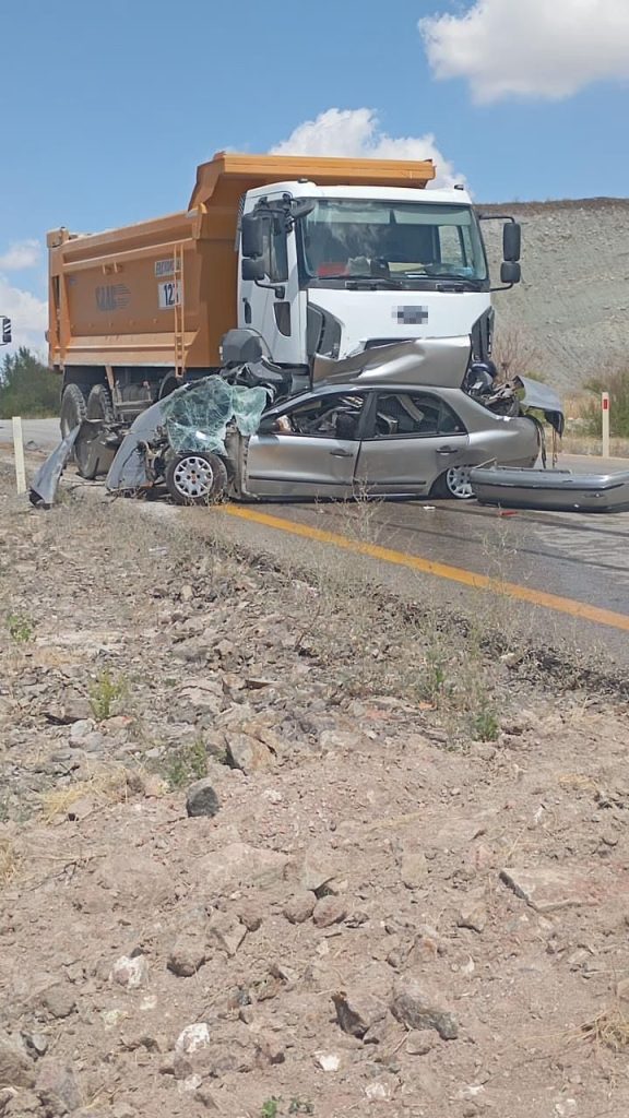 ankarada otomobil hafriyat kamyonuyla carpisti 1 olu d907c369a567 |