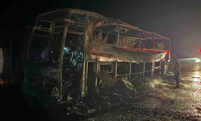 ankarada seyir halindeki otobus yanarak kullanilamaz hale geldi b7e6fc1ab2c9 |