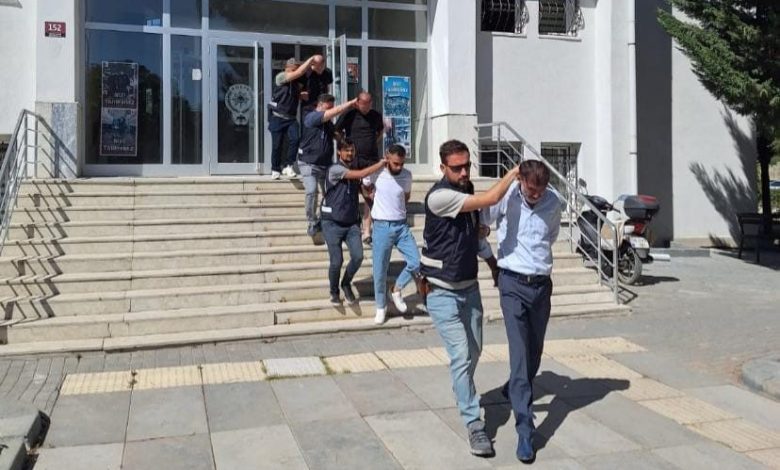 Ankara’da trafikte çıkan kavgada yaralanan gençten ‘10 kişiydiler’ iddiası 1 ankarada trafikte cikan kavgada yaralanan gencten 10 kisiydiler iddiasi 72309a1d1b0e |