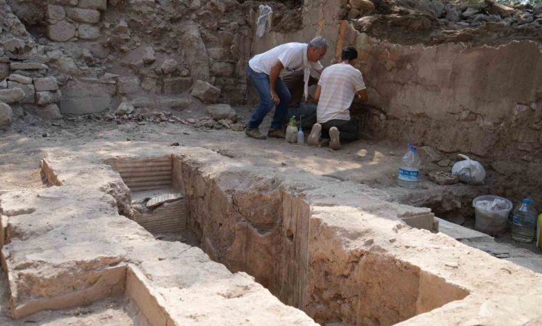 Antandros Antik Kenti kazılarında bin 600 yıllık vaftizhane ortaya çıkarıldı 1 antandros antik kenti kazilarinda bin 600 yillik vaftizhane ortaya cikarildi 01c6daac3cf4 |