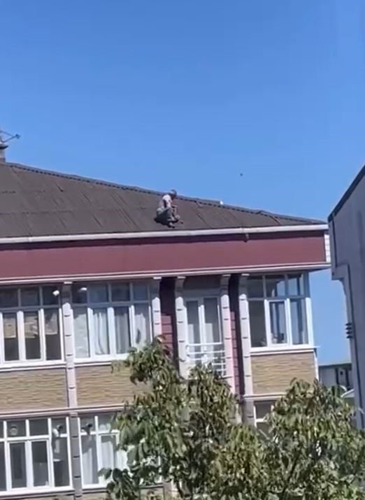 arnavutkoyde tedbirsiz tamirat yurekleri agizlara getirdi o anlar kamerada 63a669d694e1 |