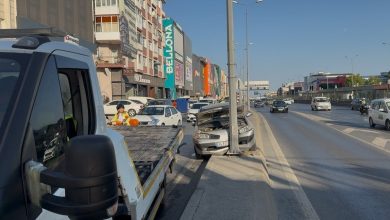 avcilar e 5 yan yolda refuje cikan arac elektrik diregine carpti 65da4efcb079 |