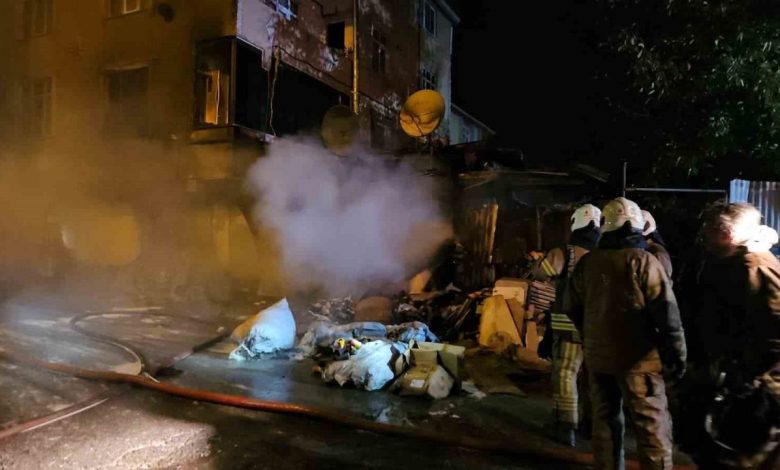 avcilarda corap uretim atolyesi alevlere teslim oldu 42b64c112234 |