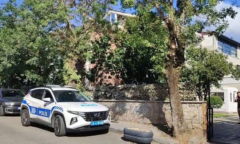 Avukat Rezan Epözdemir gözaltına alındı 1 avukat rezan epozdemir gozaltina alindi b3b4b3c0d206 |