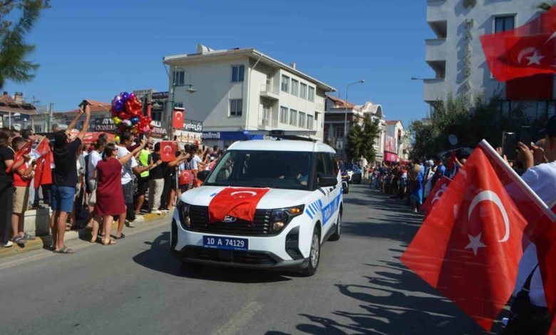 Ayvalık’ta Zafer Bayramı’nın 103. yıldönümü coşkusu 1 ayvalikta zafer bayraminin 103 yildonumu coskusu 603302627dea |
