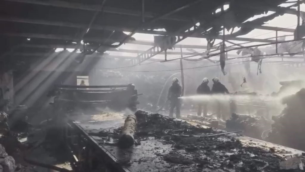 bagcilarda tekstil atolyesinde yangin 89fd235f20db |