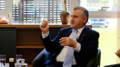 bakan bak bizim korta konuk oldu fb60aaa702a6 |