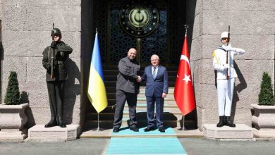 bakan guler ukraynali mevkidasi umerov ile bir araya geldi 95433bd09c42 |