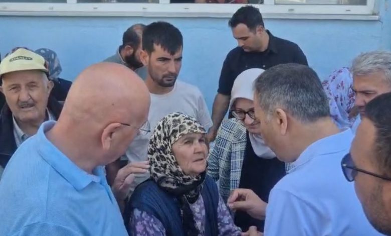 Bakan Yerlikaya, depremden etkilenen köyleri ziyaret etti 1 bakan yerlikaya depremden etkilenen koyleri ziyaret etti 381d1484c463 |