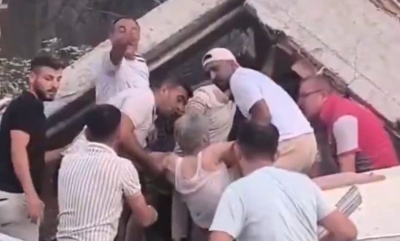 Balıkesir’de 6.2’lik deprem: Bir kişi enkazdan sağ çıkarıldı 1 balikesirde 62lik deprem bir kisi enkazdan sag cikarildi e7d0b28564b3 |