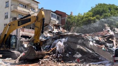 balikesirde depremde yikilan 3 katli binanin enkaz kaldirma calismalari basladi 07cb40191680 |