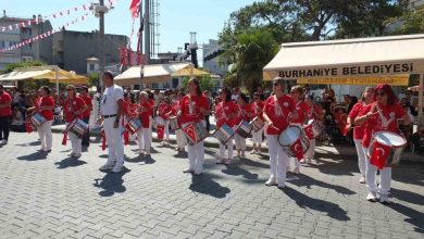 balikesirde halk bandosu torenlere renk katti 94c0f2720692 |