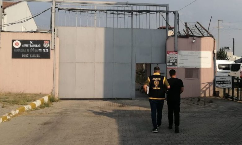 Balıkesir’de hapis cezalı 22 şahıs yakalandı 1 balikesirde hapis cezali 22 sahis yakalandi e102b20df7b2 |