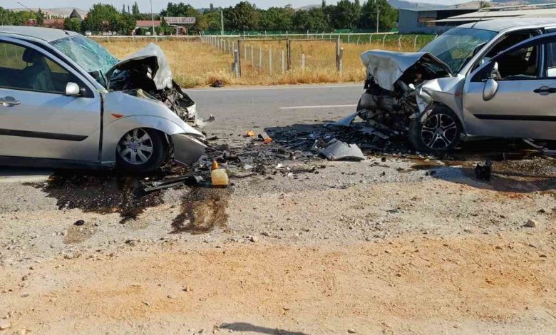 Balıkesir’de iki araç kafa kafaya çarpıştı: 1 ölü, 1 yaralı 1 balikesirde iki arac kafa kafaya carpisti 1 olu 1 yarali dc2118074ec6 |