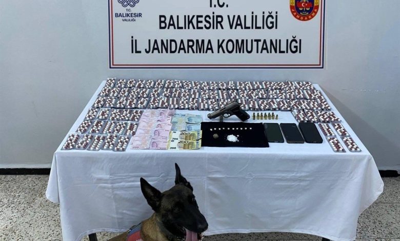 balikesirde uyusturucu cetesine safak operasyonu 5 gozalti c563f41c85c4 |