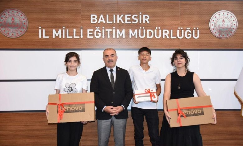 Balıkesirli öğrenciler sıfır atıkta Türkiye şampiyonu oldu 1 balikesirli ogrenciler sifir atikta turkiye sampiyonu oldu 5cac6d3f23f0 |