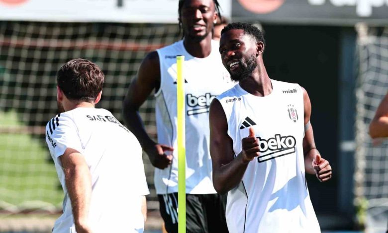 besiktas st patricks macinin hazirliklarina devam etti d6cd4c9d23e3 |