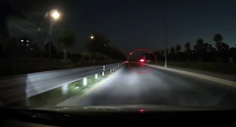 beylikduzunde araciyla tehlikeli hareketler yapan maganda bos arsaya uctu c2aaca1151a5 |