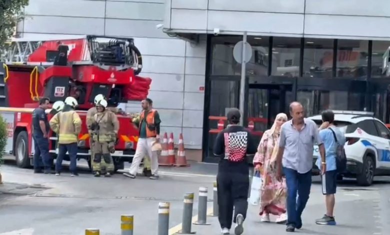 beylikduzunde avm de yangin panigi d4944f3c3105 |