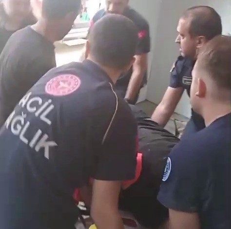 Bursa’da asansörde korkulu anlar: 1 yaralı 1 bursada asansorde korkulu anlar 1 yarali c8ef09ecff04 |