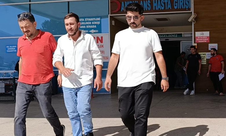 Bursa’da büfeye silahlı saldırıda bulunan zanlı tutuklandı 1 bursada bufeye silahli saldirida bulunan zanli tutuklandi cbe558f75655 |